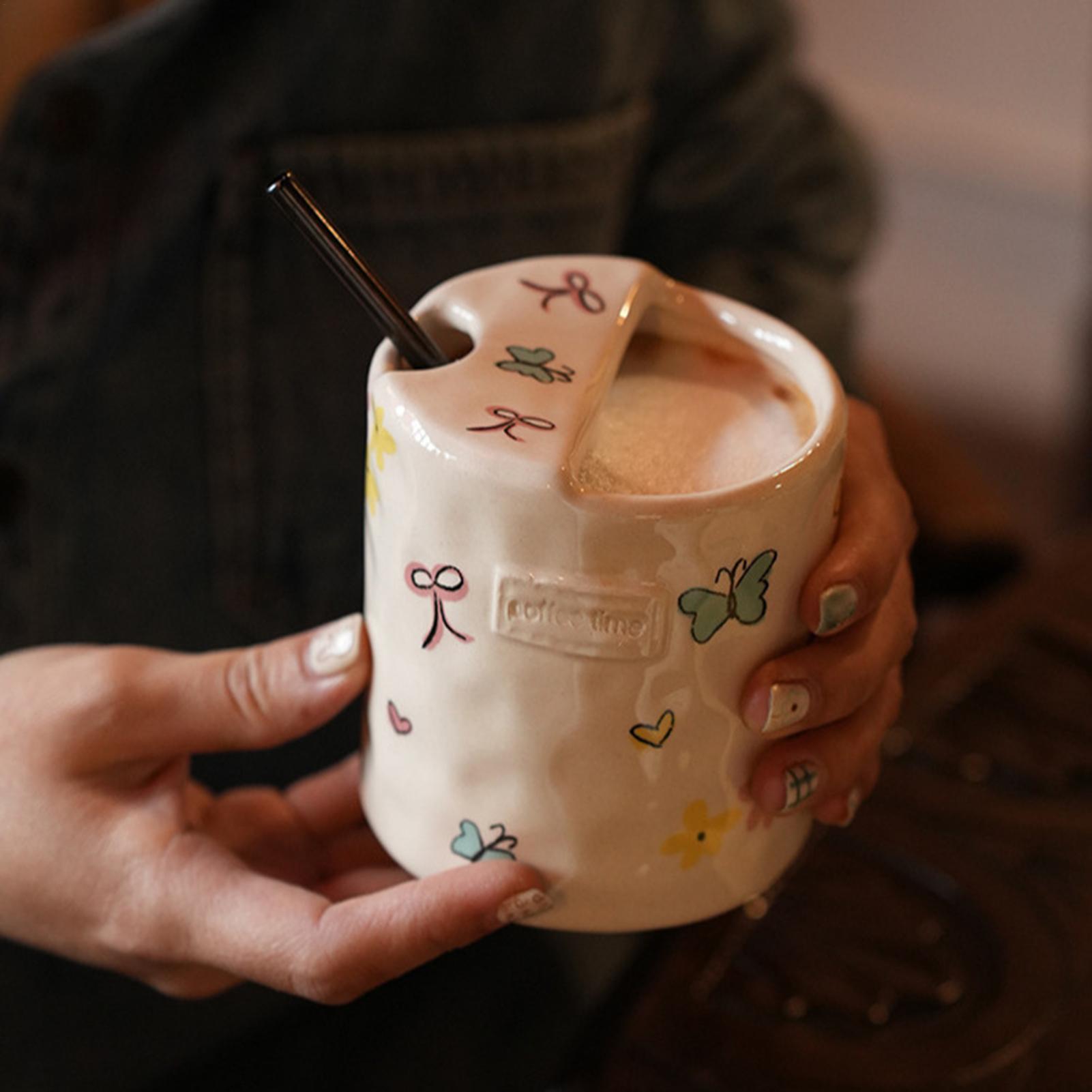 コーヒーカップ ダブル注ぎ口デザイン 手描き かわいいコーヒ - Wine Beer Restaurant のレビューと価格